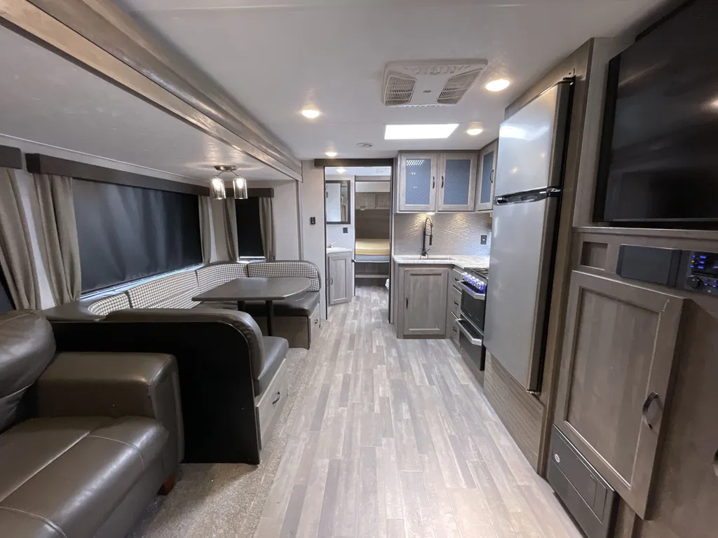2021 Forest River Vibe 28BH, Photos photo 6