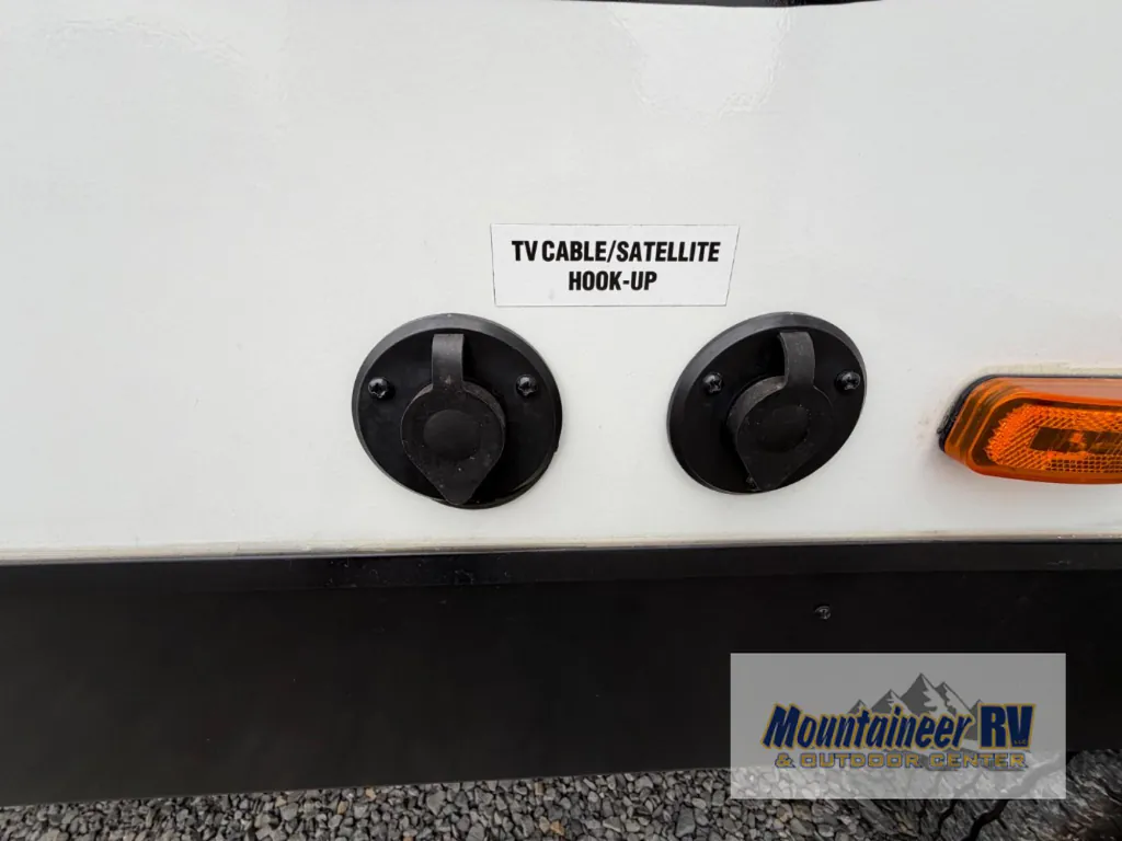 2024 Coachmen Freedom Express Ultra Lite 274RKS, Photos photo 13