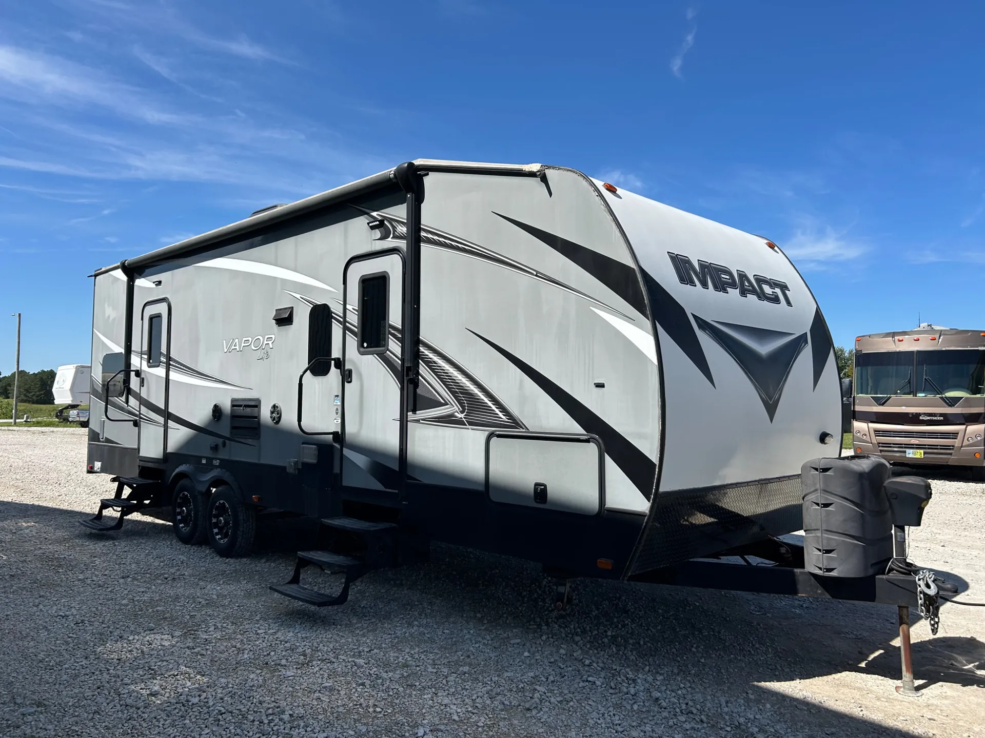2016 Keystone Impact Vapor Lite 28V - Photo 2