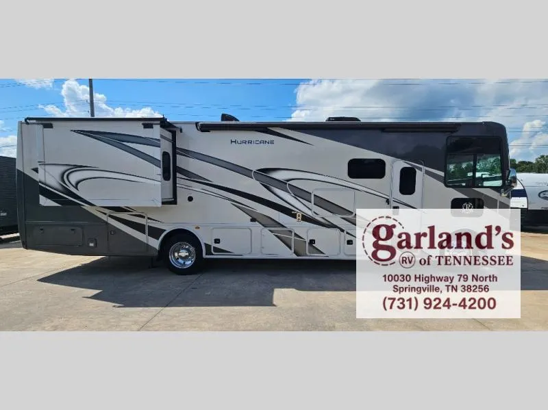 2023 Thor Motor Coach Hurricane 35M - Photo 2