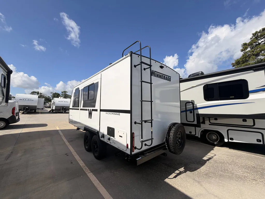 2027 Winnebago Micro Minnie 2108DS, Photos photo 2