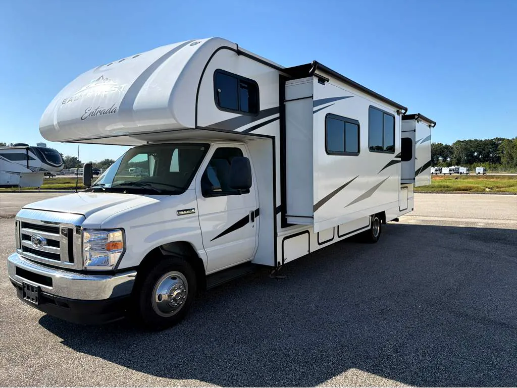 2023 East to West Entrada 2900DS - Photo 4