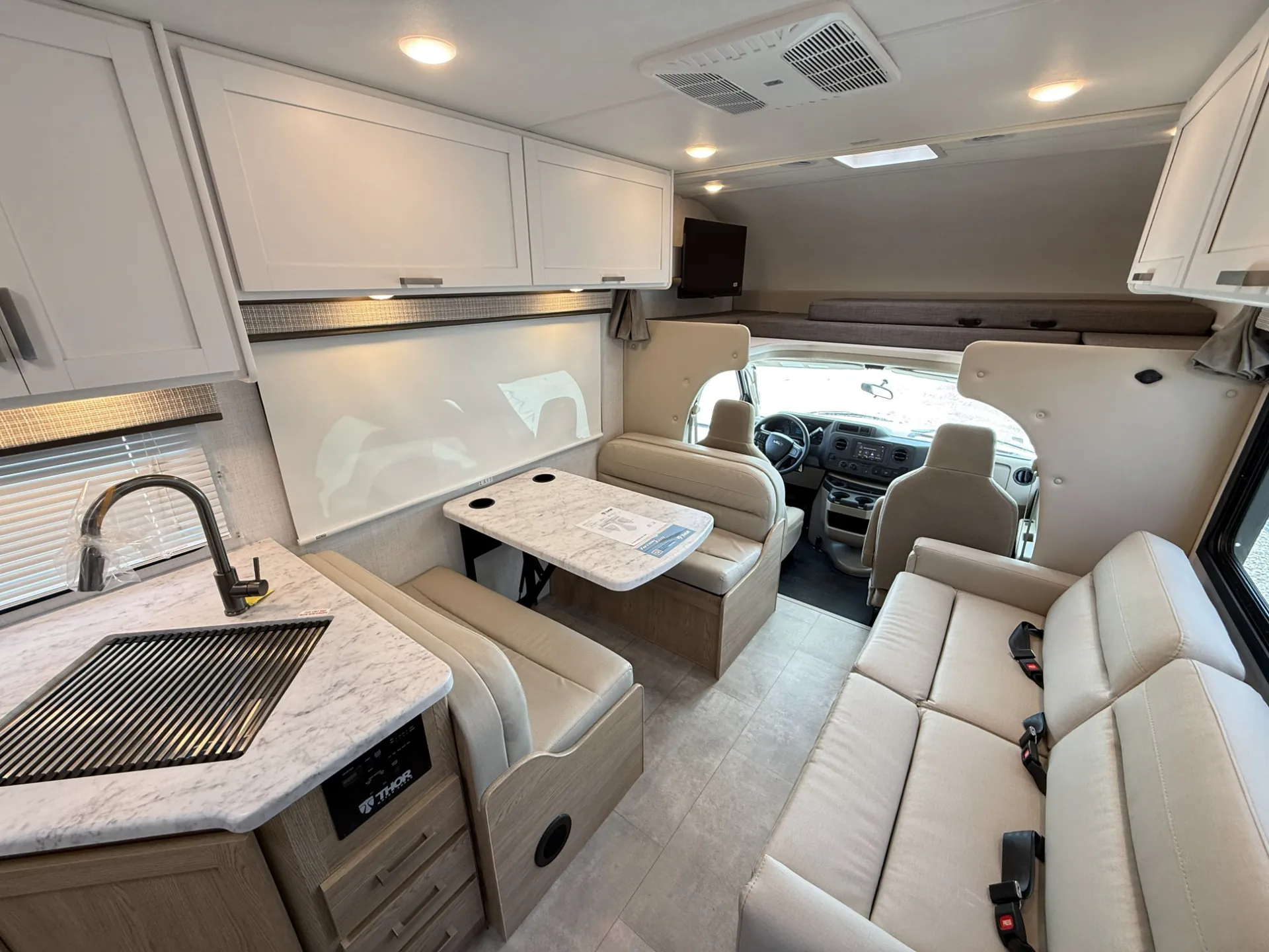 2026 Thor Motor Coach Freedom Elite 28HZ