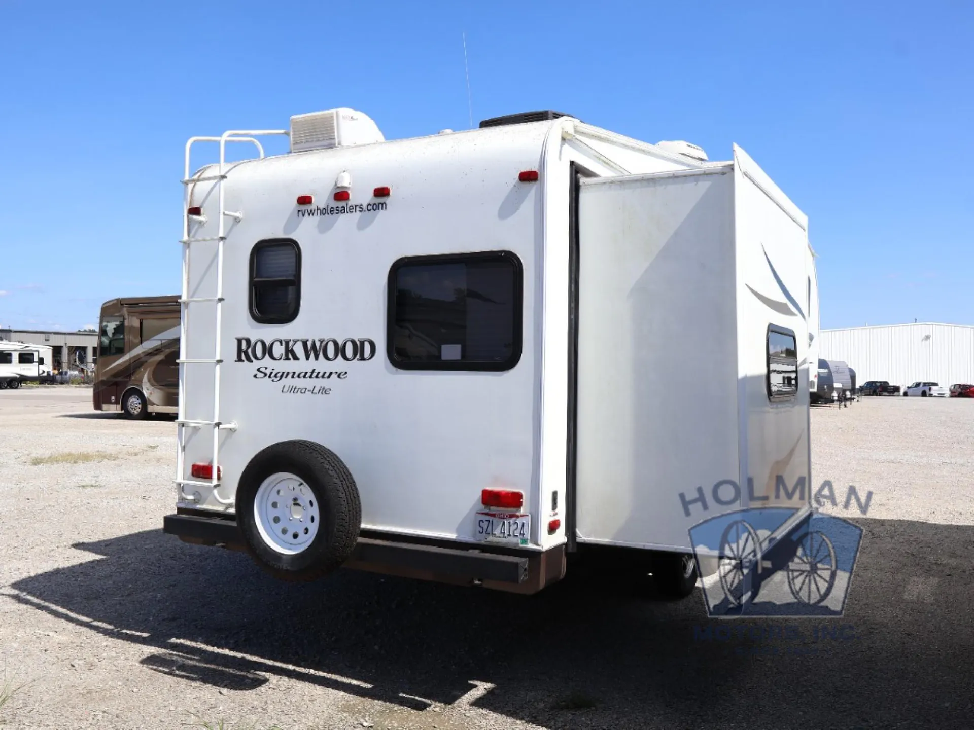 2014 Forest River Rockwood Signature Ultra Lite 8281WS - Photo 4