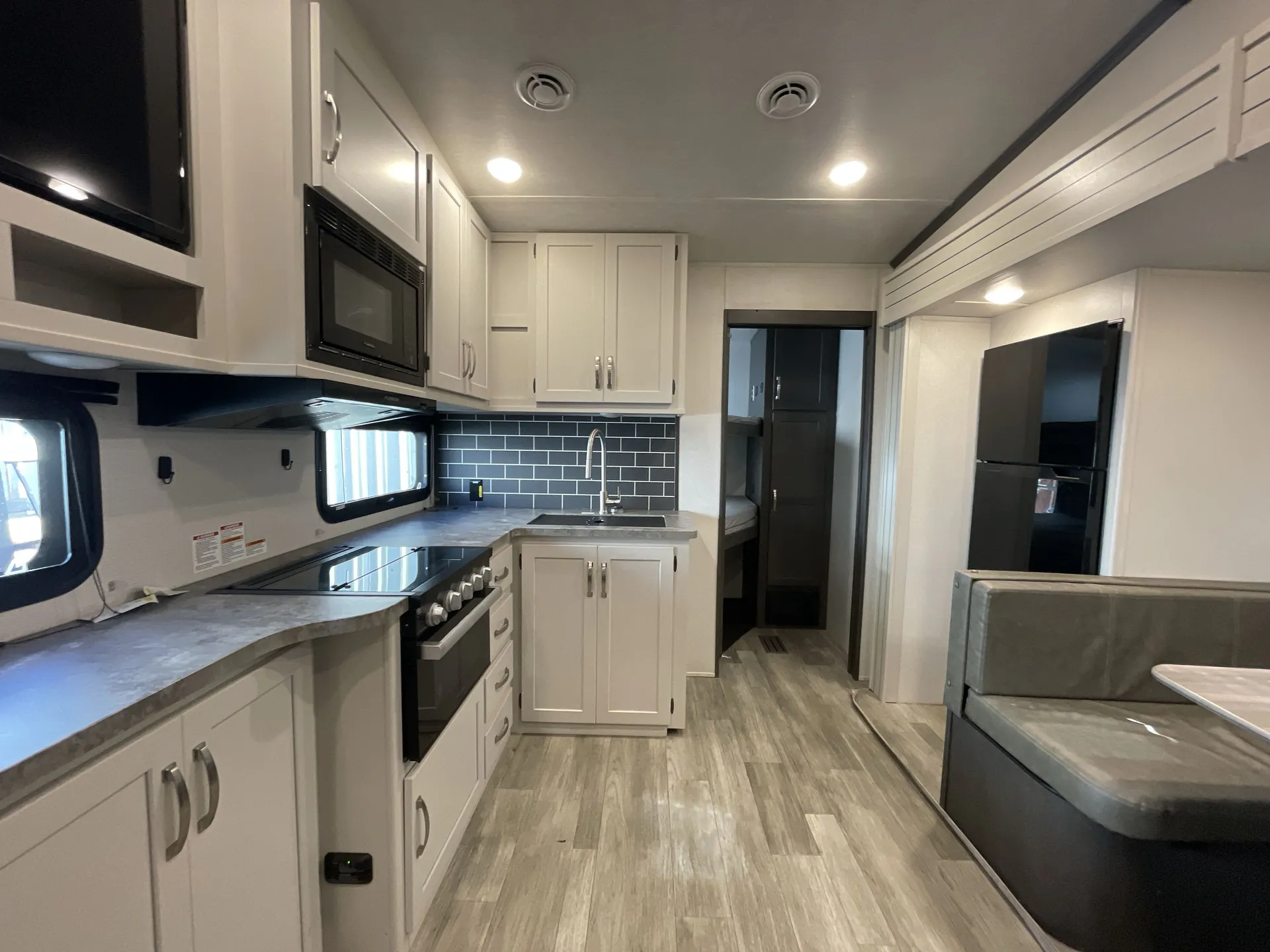 2024 Keystone Cougar Sport 2700BH — cabinet