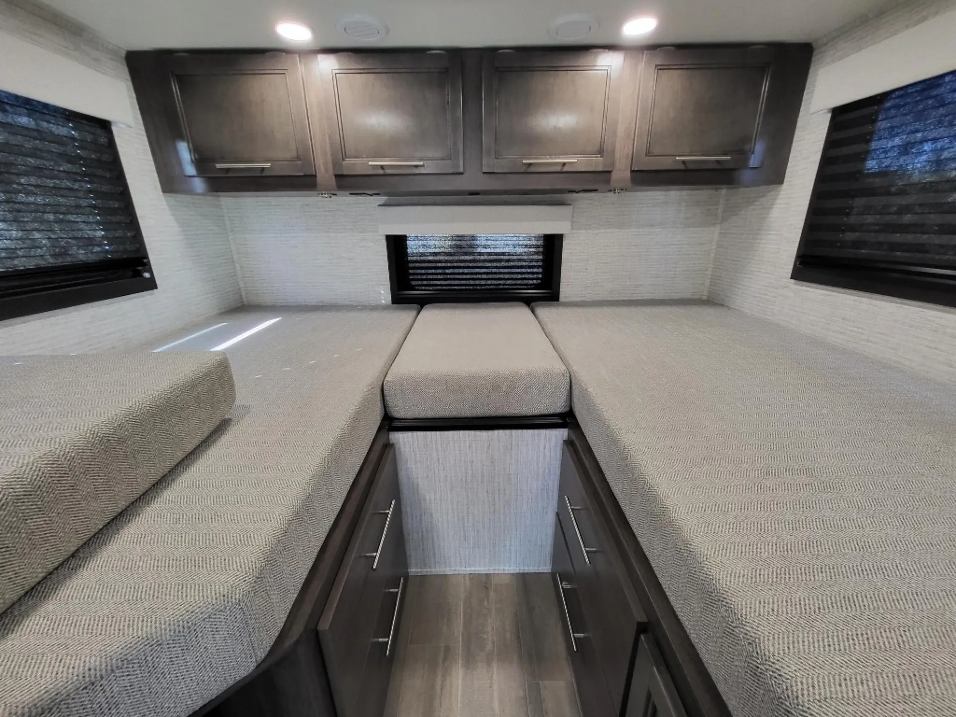 2025 Jayco Redhawk SE 22TF - Photo 4