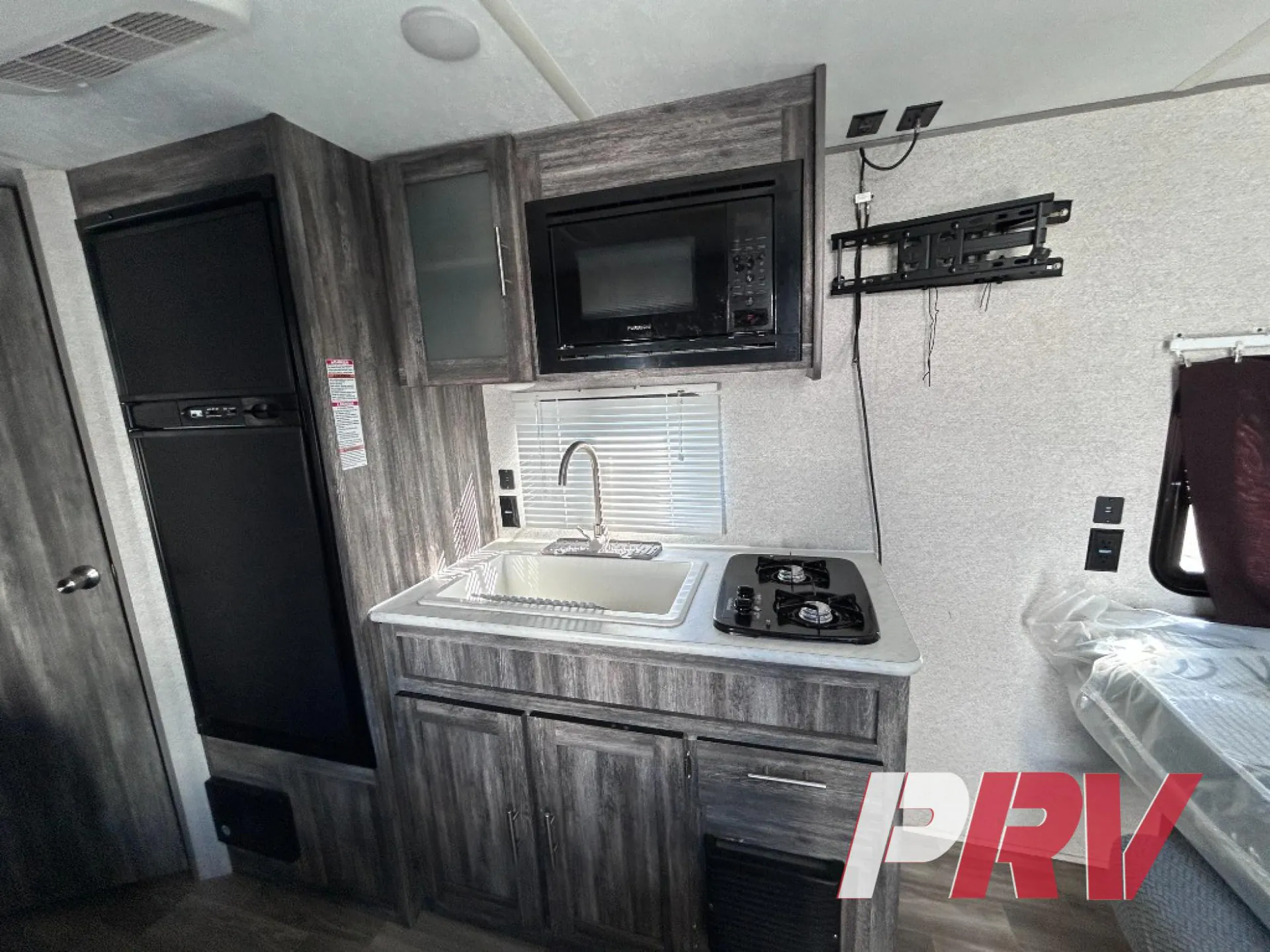 2020 Forest River Wildwood FSX 179DBK — Photo 5
