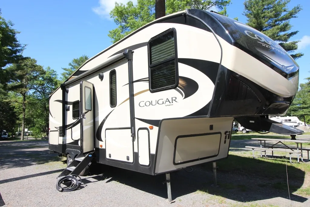 2019 Keystone Cougar Half-Ton 25RES - Photo 3
