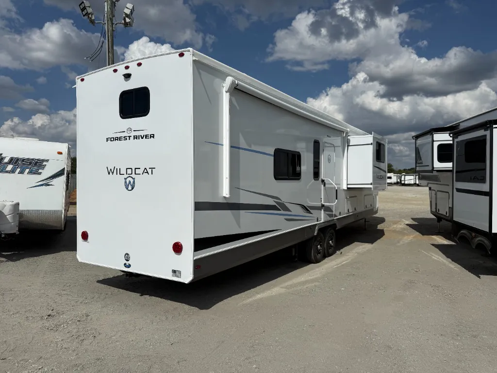 2026 Forest River Wildcat 37GALLEY - Photo 4