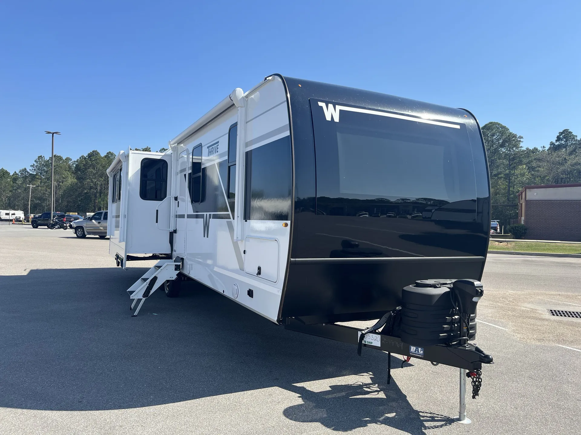 2026 Winnebago Thrive 29RLO - Photo 2