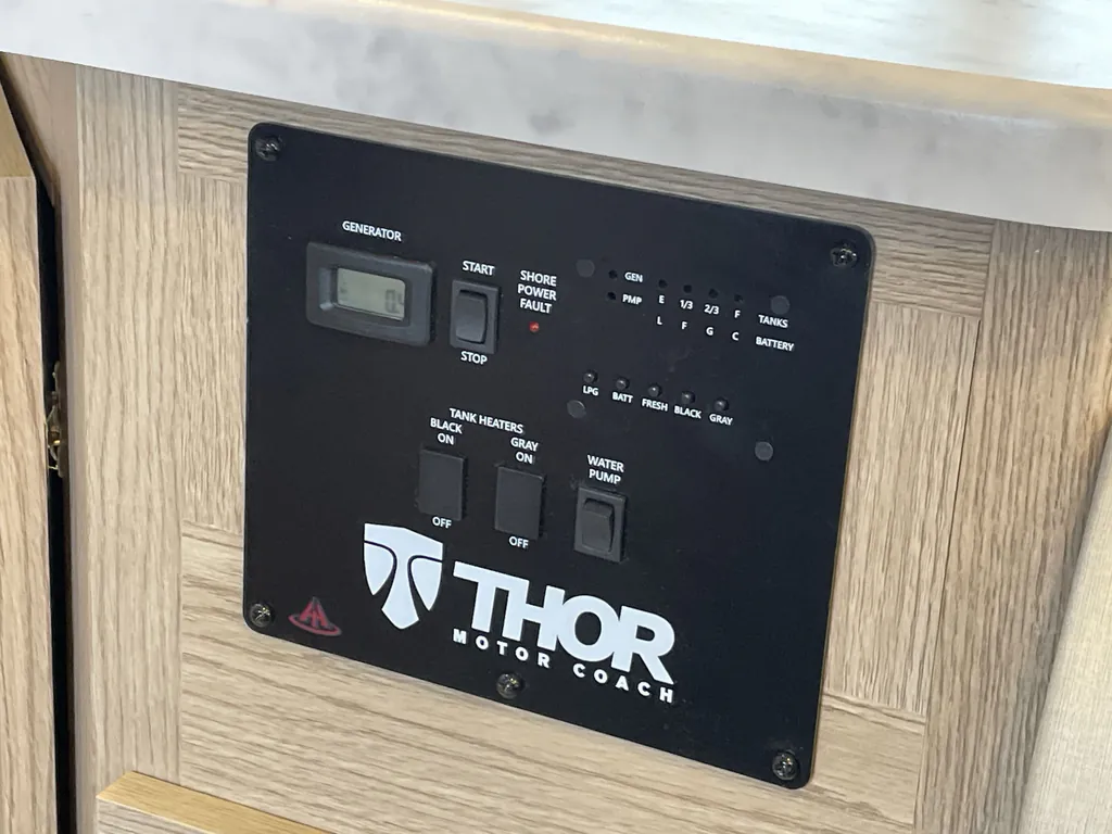 2026 Thor Motor Coach Freedom Elite 28HZ, Photos photo 28
