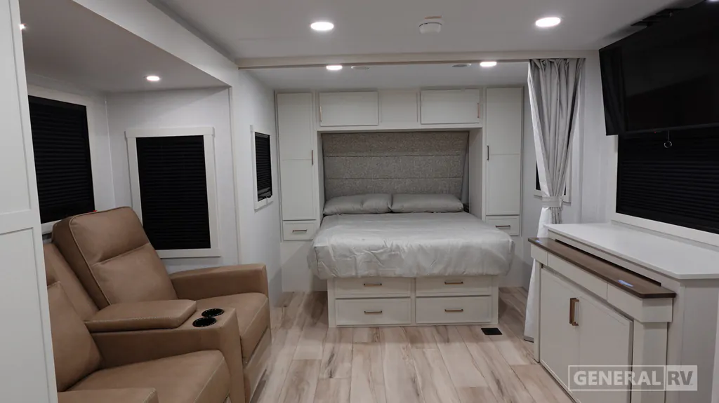 2026 Brinkley Model Ix 23X, Photos photo 4