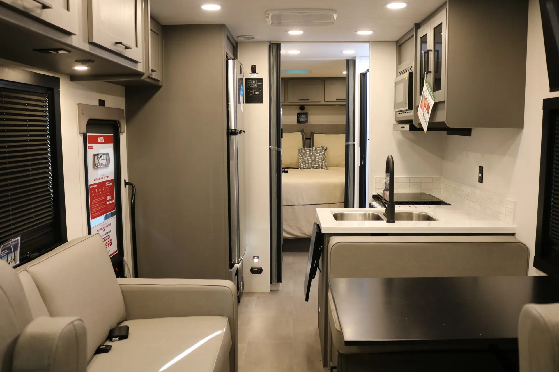 2026 Coachmen Encore SE 27XPS - Photo 3