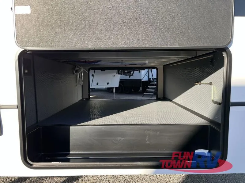 2026 Keystone Arcadia 3260RL - Photo 3