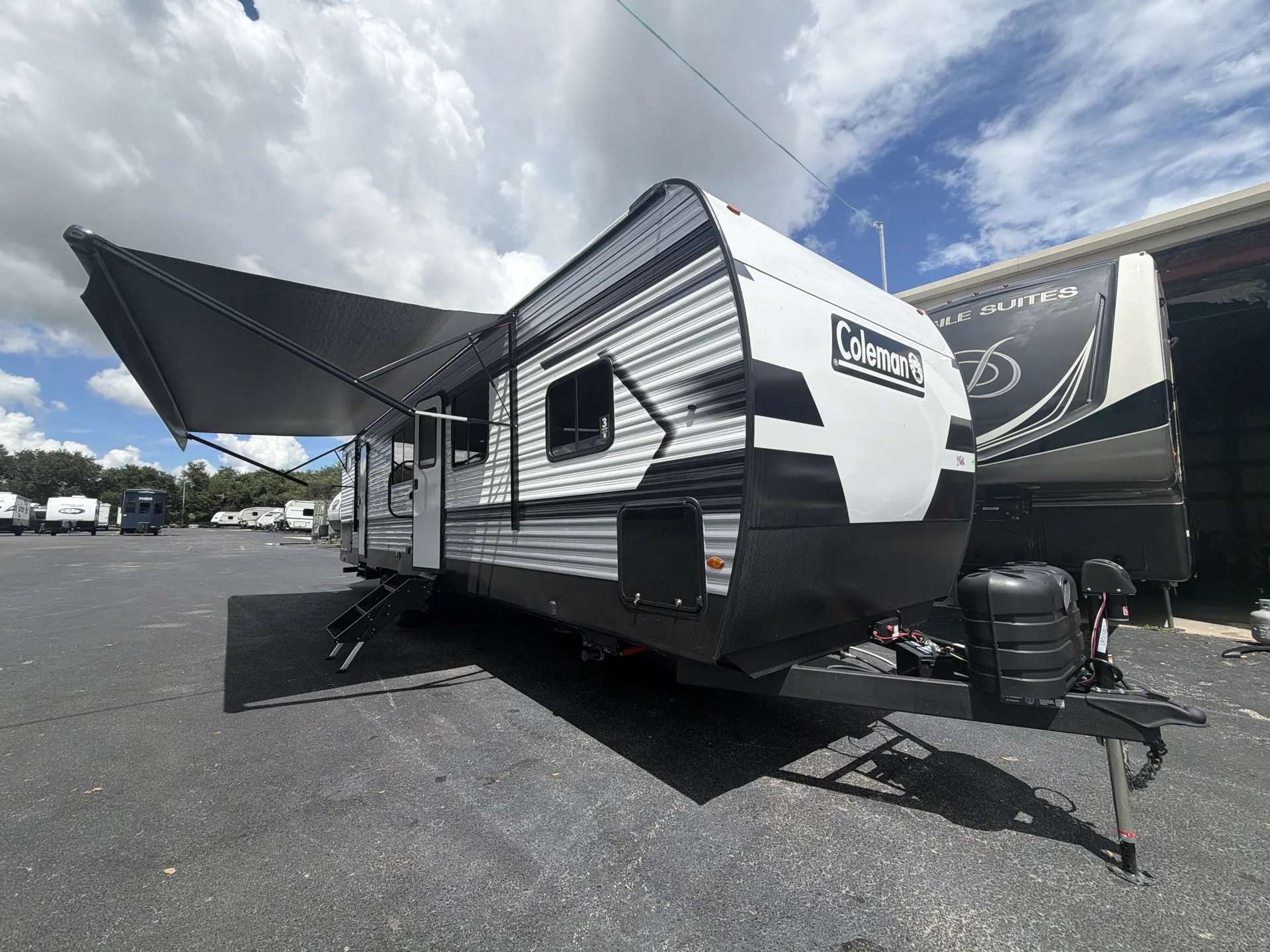 2027 Keystone Coleman Lantern 32BHS dealer photo 1 from Camping World