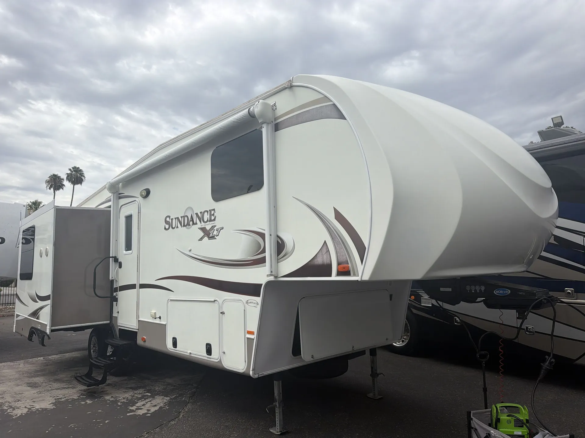 2014 Heartland Sundance XLT 285 TS - Photo 2