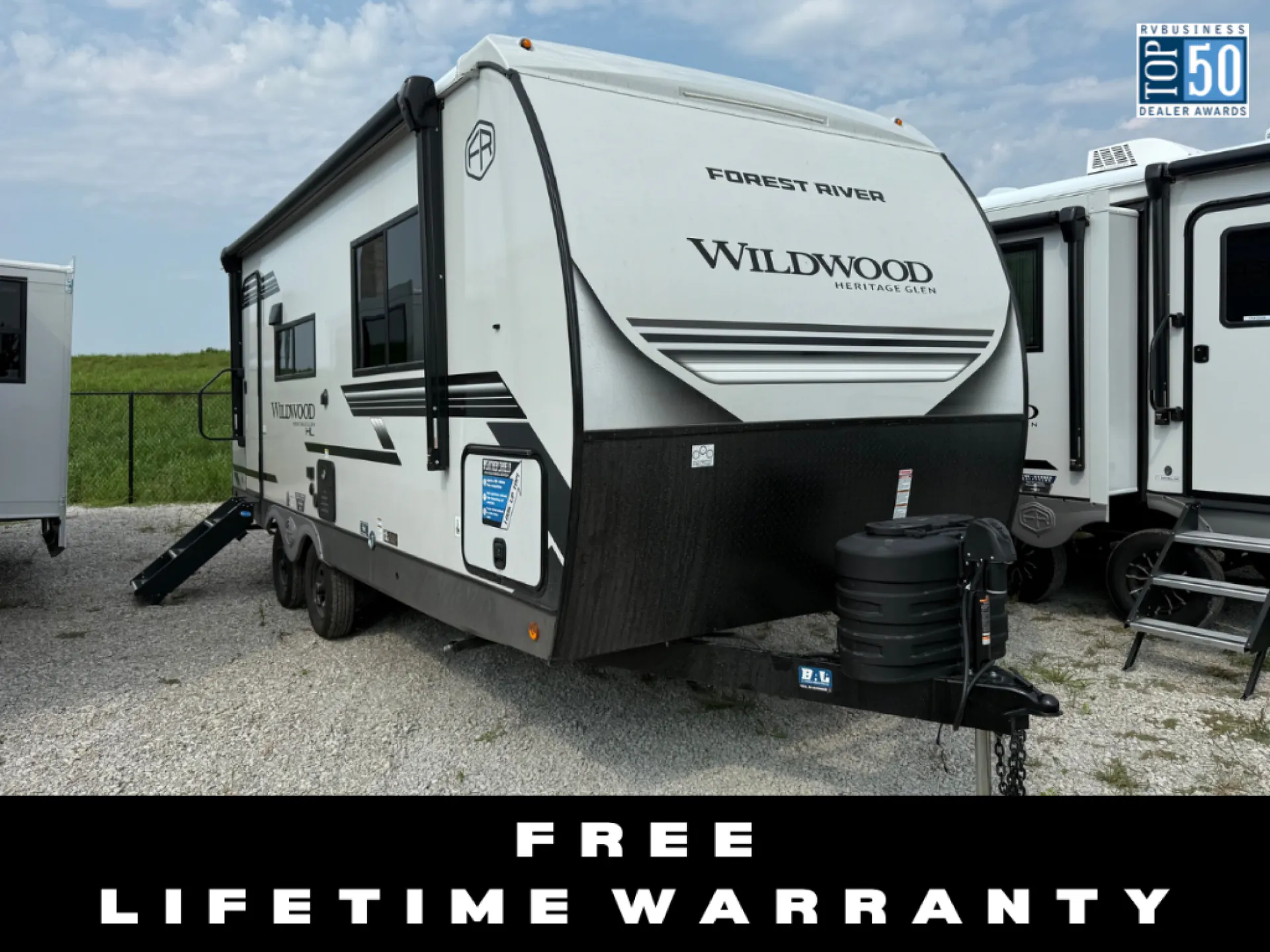 2027 Forest River Wildwood Heritage Glen Hyper-Lyte 21RBHL dealer photo 1 from Unlimited RV