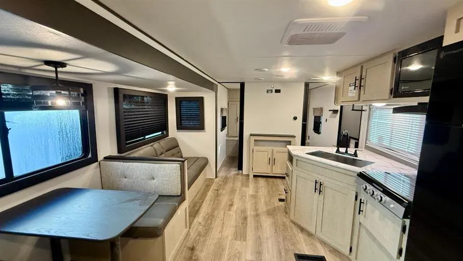 2025 Shasta i-5 Edition 532BEDS, Photos photo 9