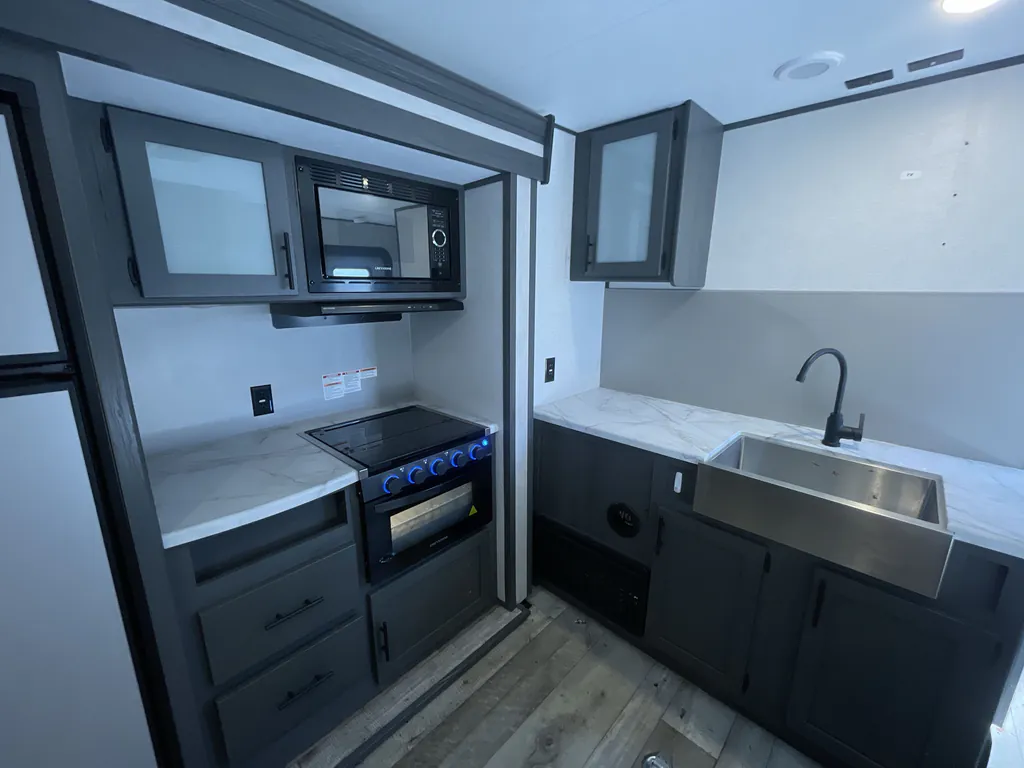 2025 Forest River Puma Vista 401RLFT, Photos photo 13