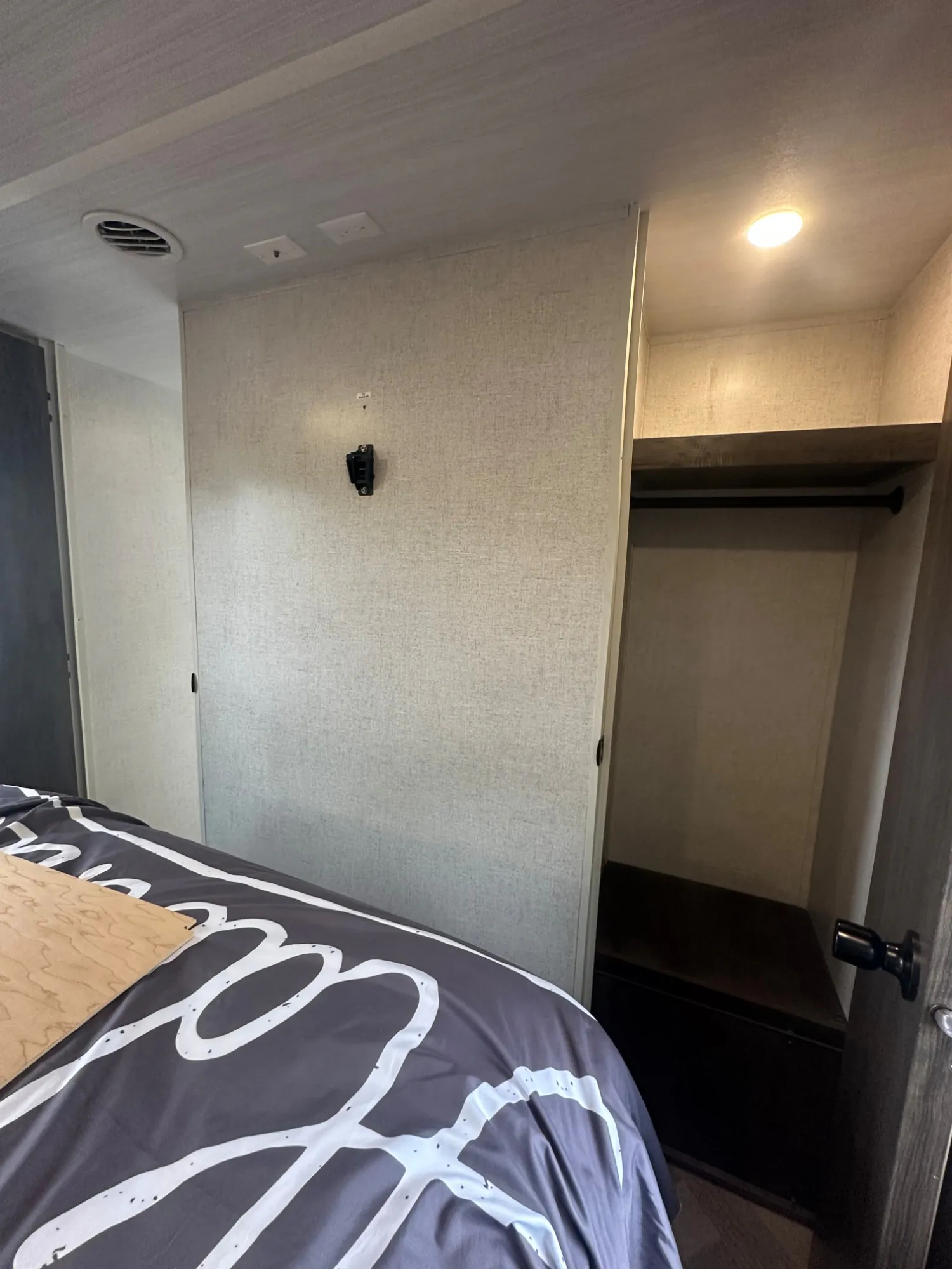 2021 Forest River Salem 27RKS — Photo 6