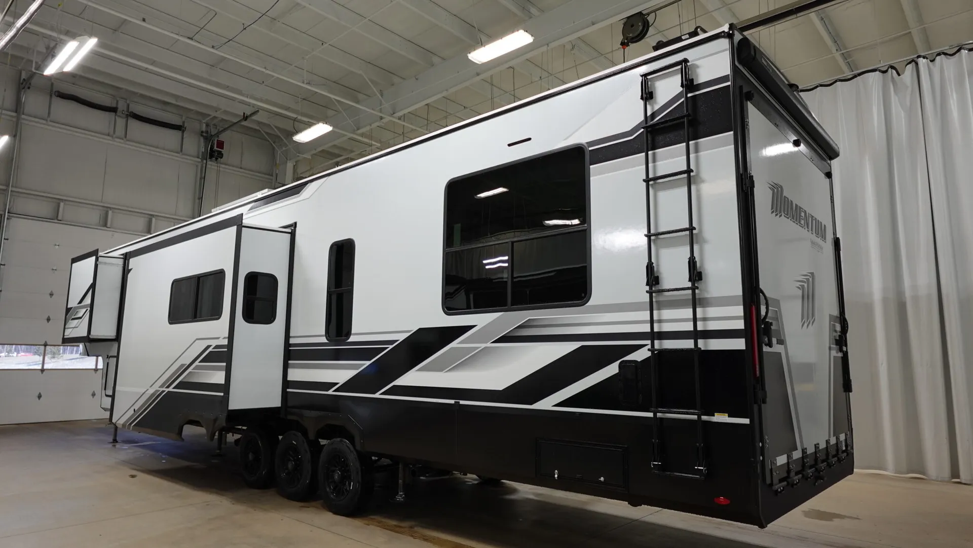 2026 Grand Design Momentum G-Class 394G - Photo 4