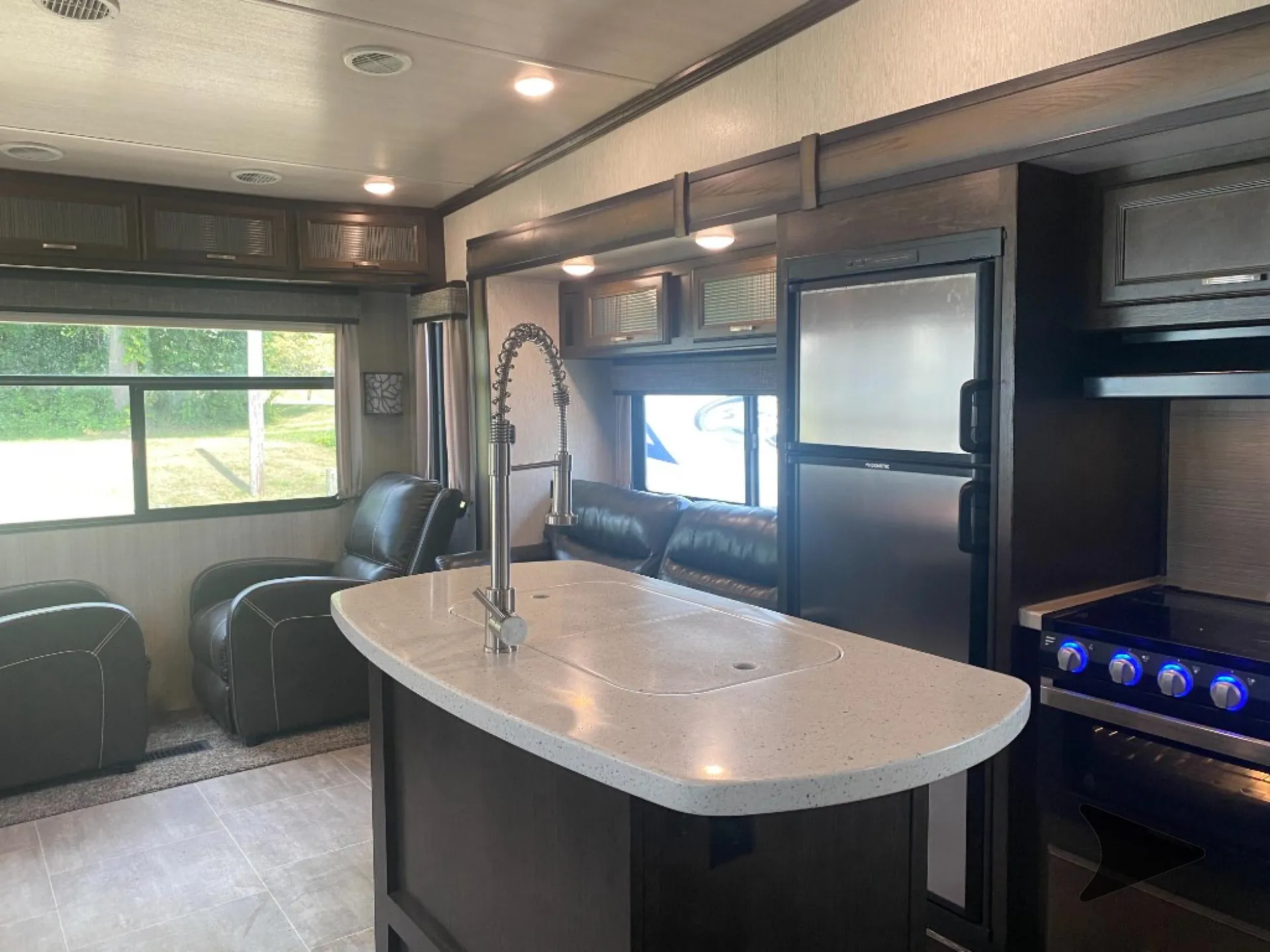 2019 Heartland Sundance XLT 289 TS - Photo 3