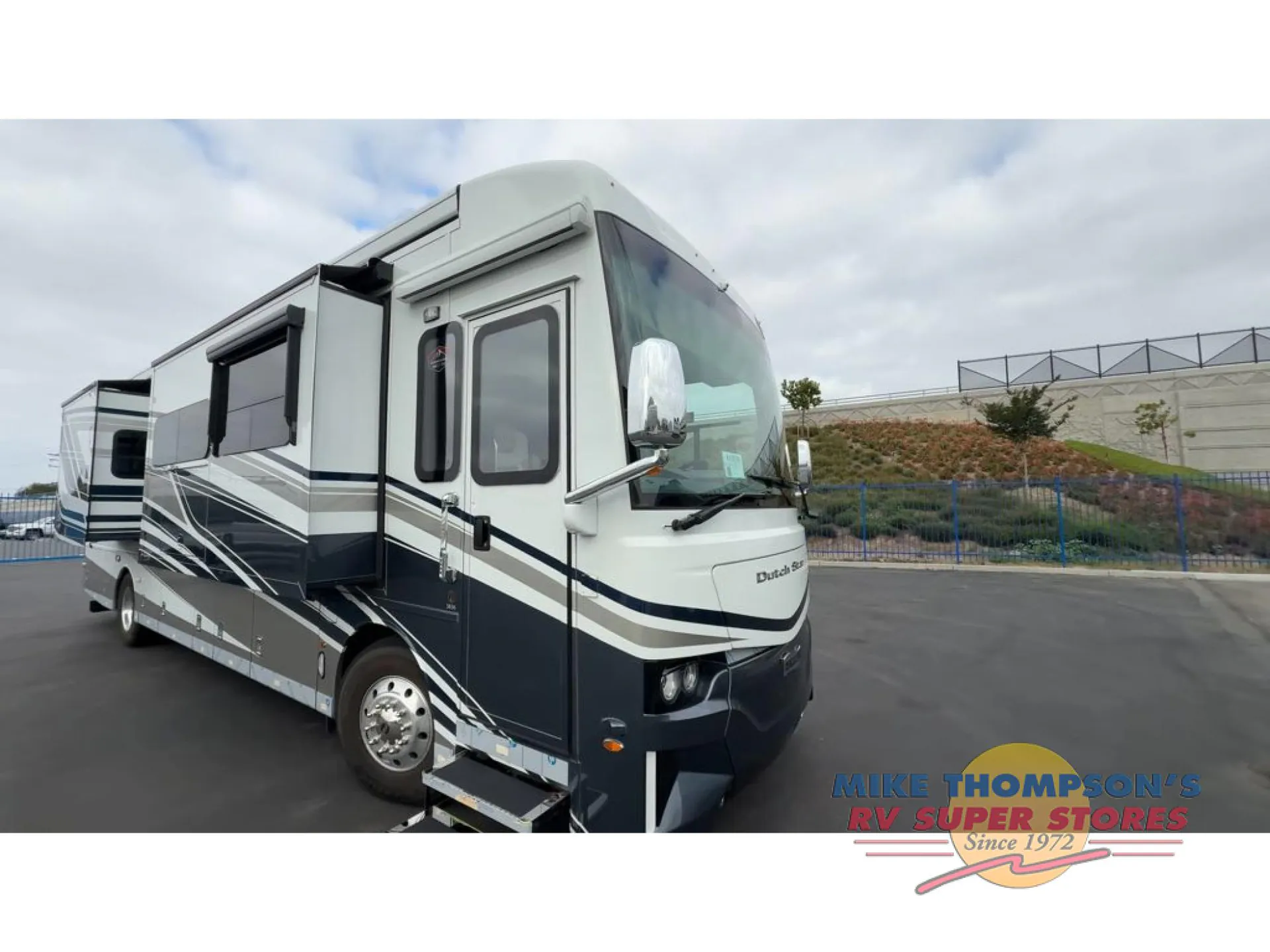 2026 Newmar Dutch Star 3836 - Photo 3