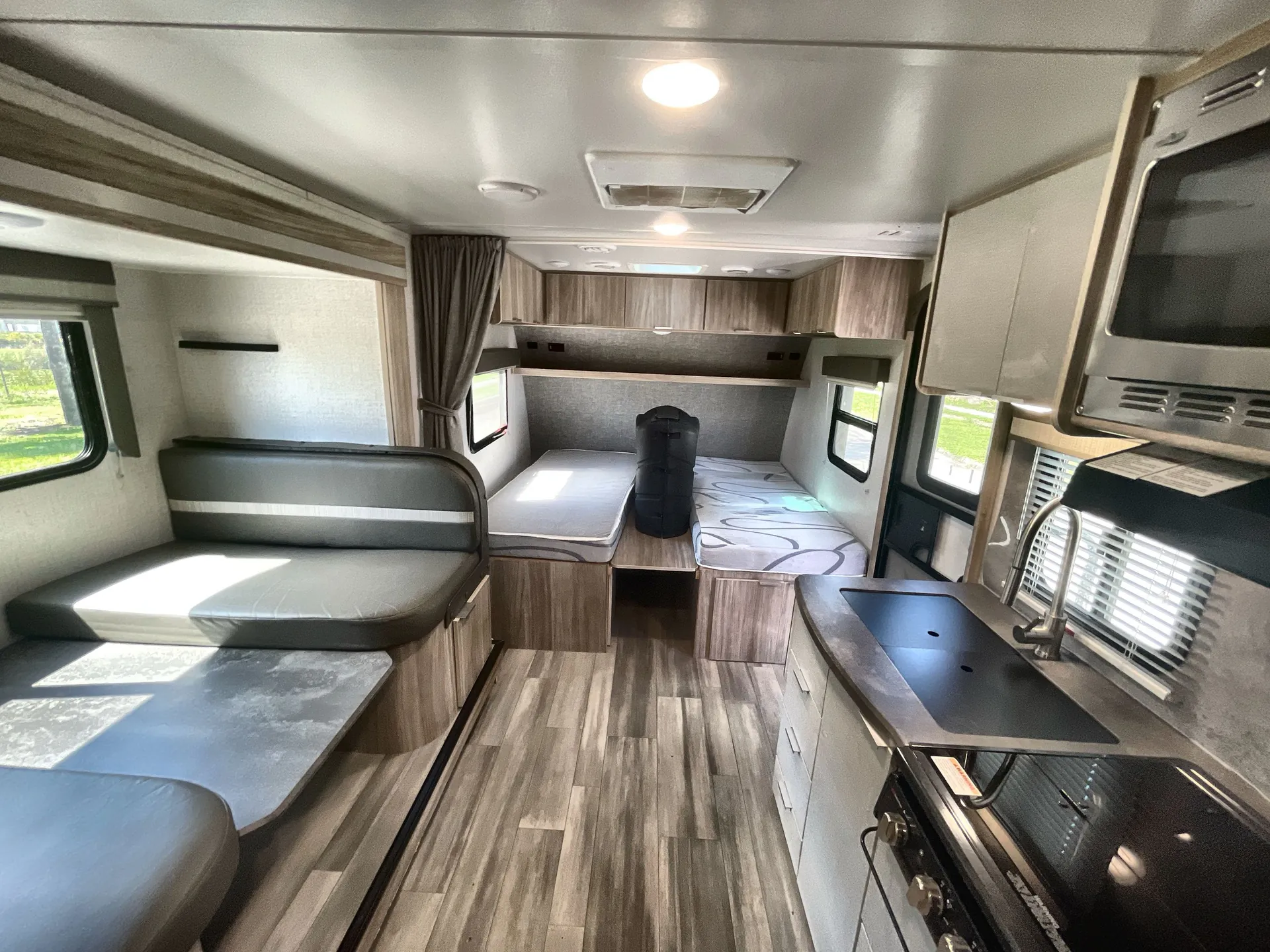 2021 Winnebago Micro Minnie 2108TB — living area main