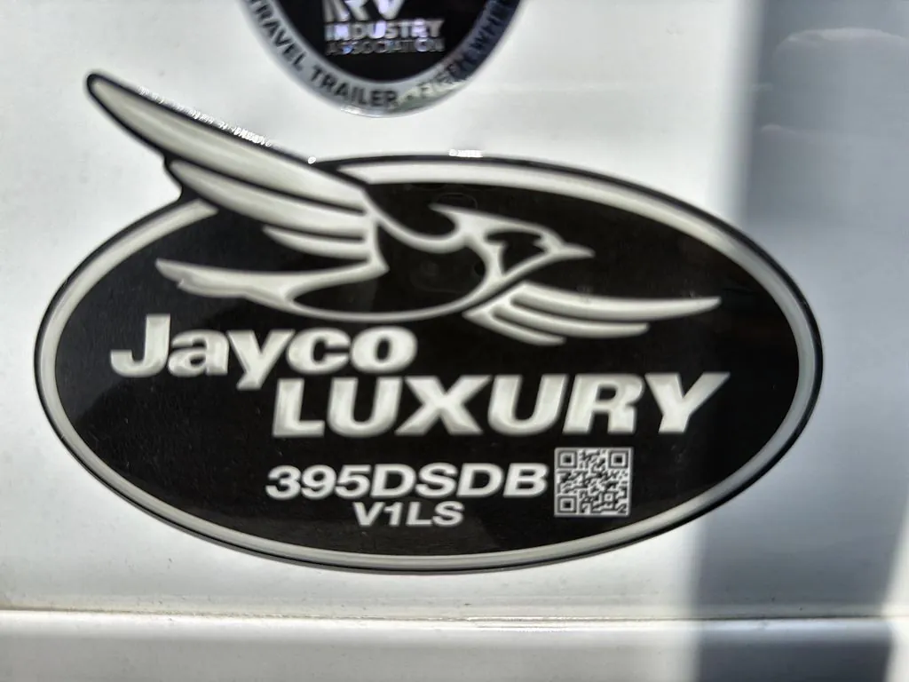 2027 Jayco North Point 395DSDB - Photo 4