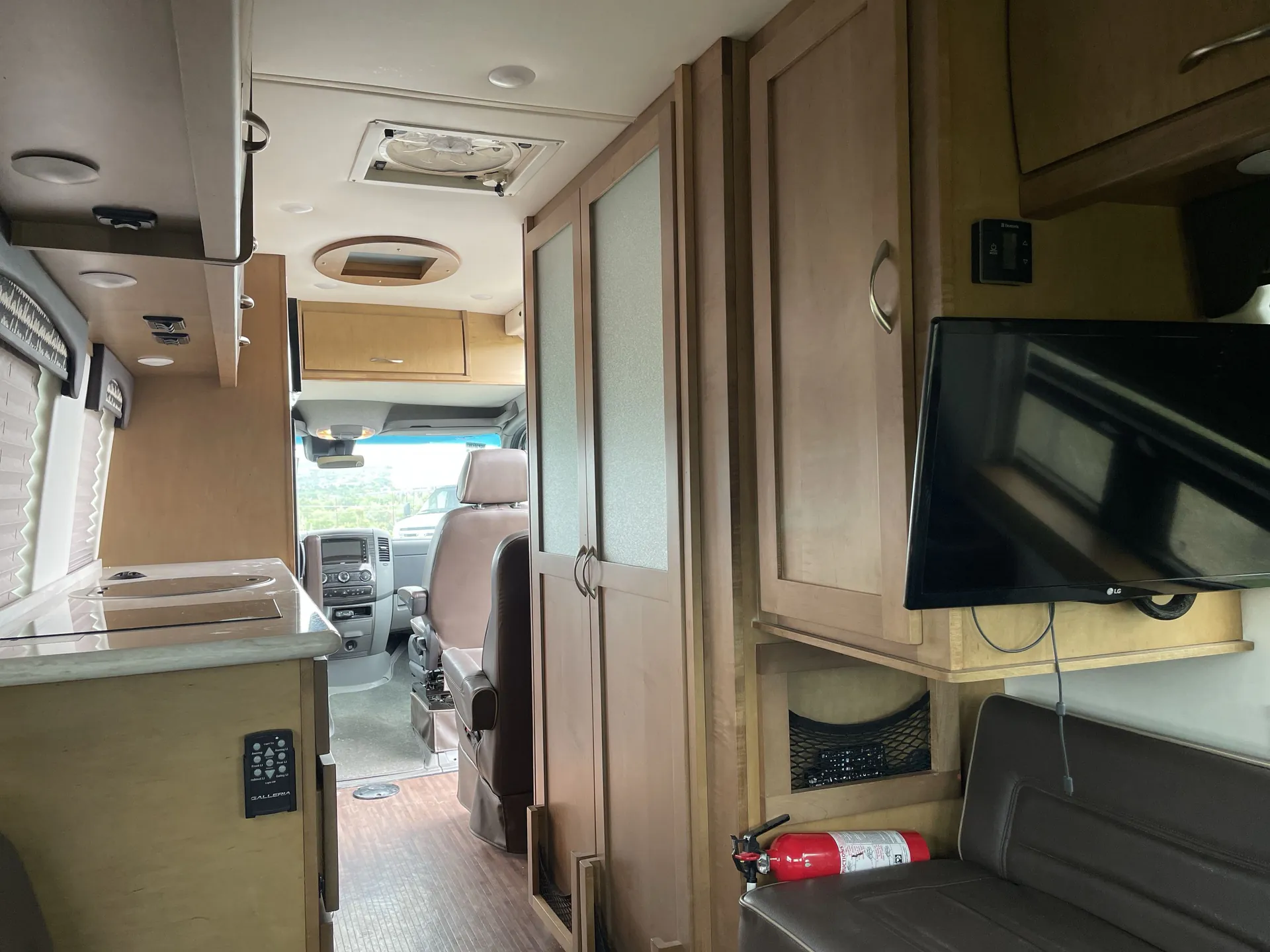 2018 Coachmen Galleria 24T — living area main