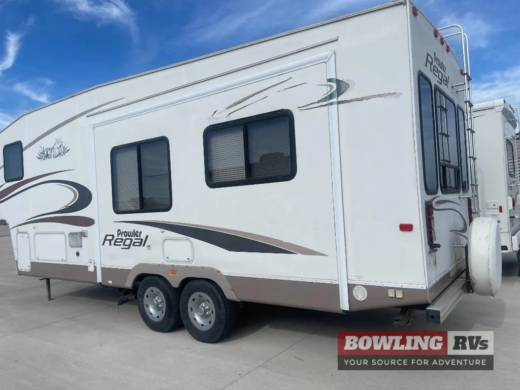 2004 Fleetwood RV Prowler Used    Regal - Photo 4