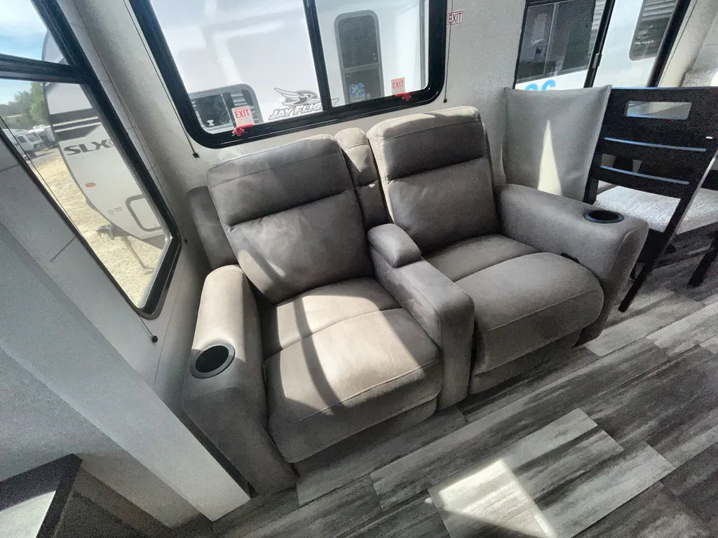 2026 Jayco Jay Flight Bungalow 401FLTS DS, Photos photo 6