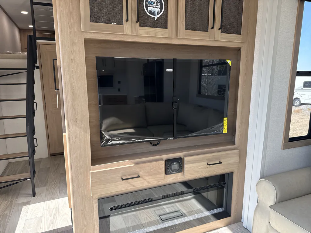 2026 Forest River Sierra Destination 422FKL, Photos photo 18