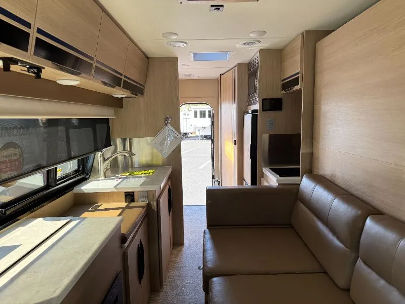2025 Chinook RV Summit EB, Photos photo 11
