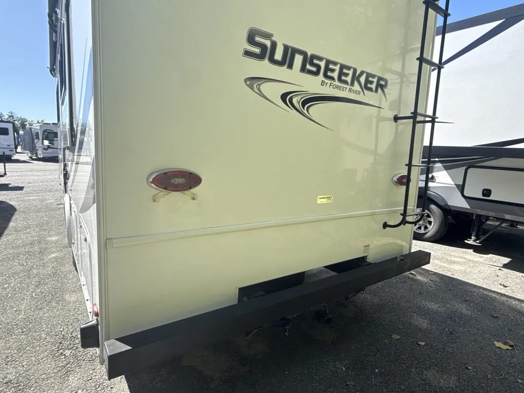 2019 Forest River Sunseeker 2440DS, Photos photo 3