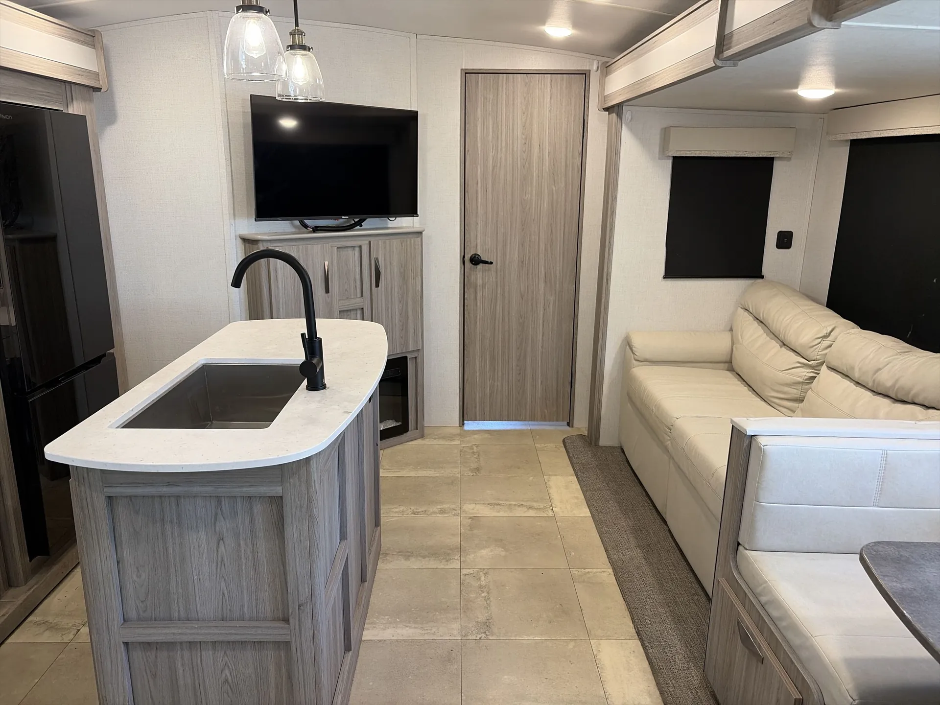 2024 Keystone Passport 3300BK — living area main