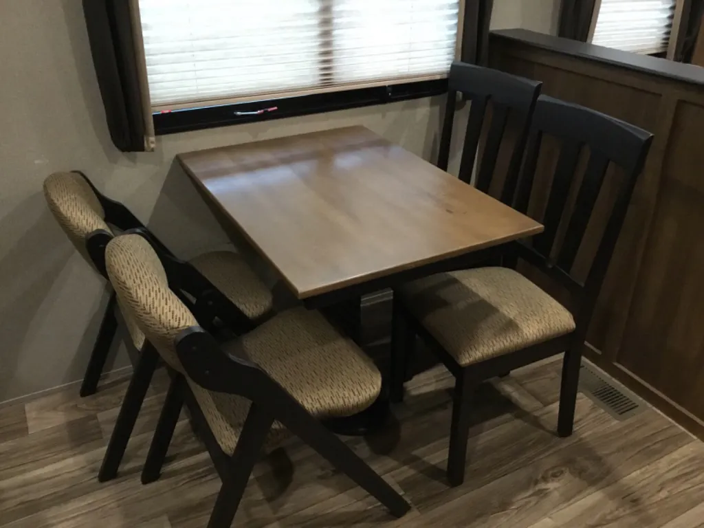 2018 Keystone Laredo 342RD - Photo 4