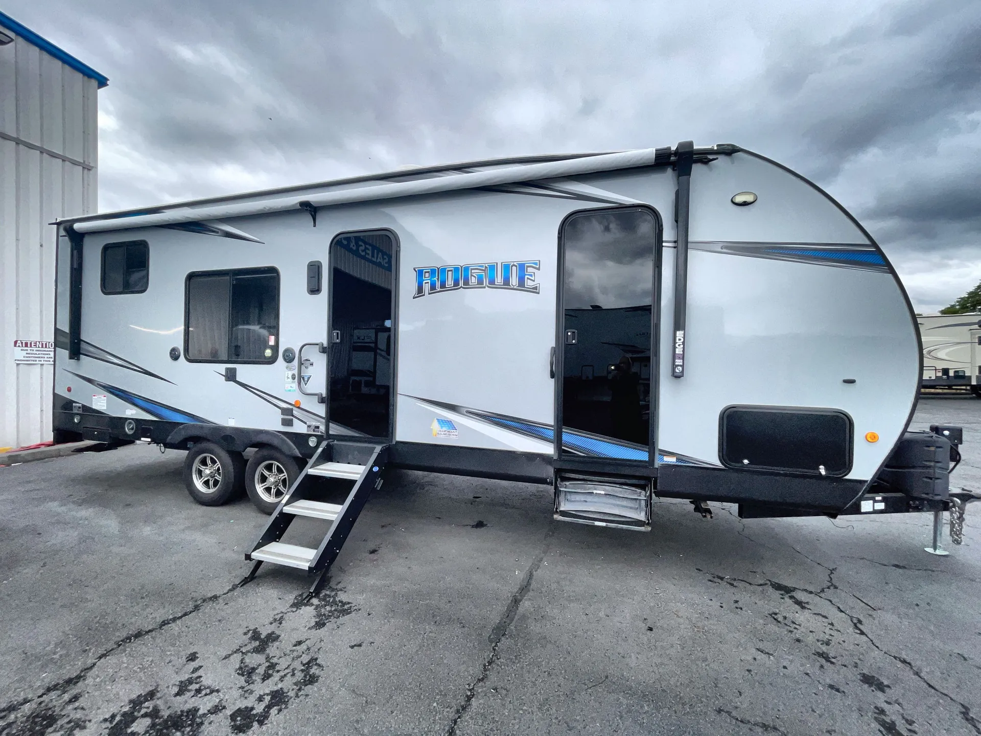 2021 Forest River Vengeance Rogue 25V