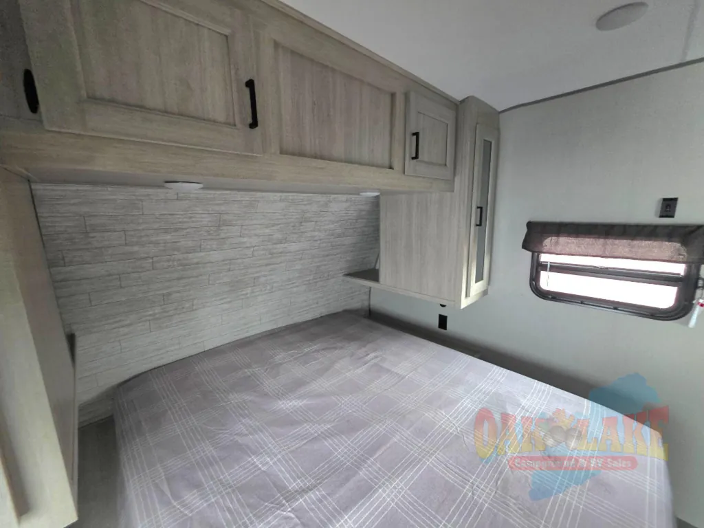 2026 Coachmen Catalina Legacy Edition 273DBHCK, Photos photo 24