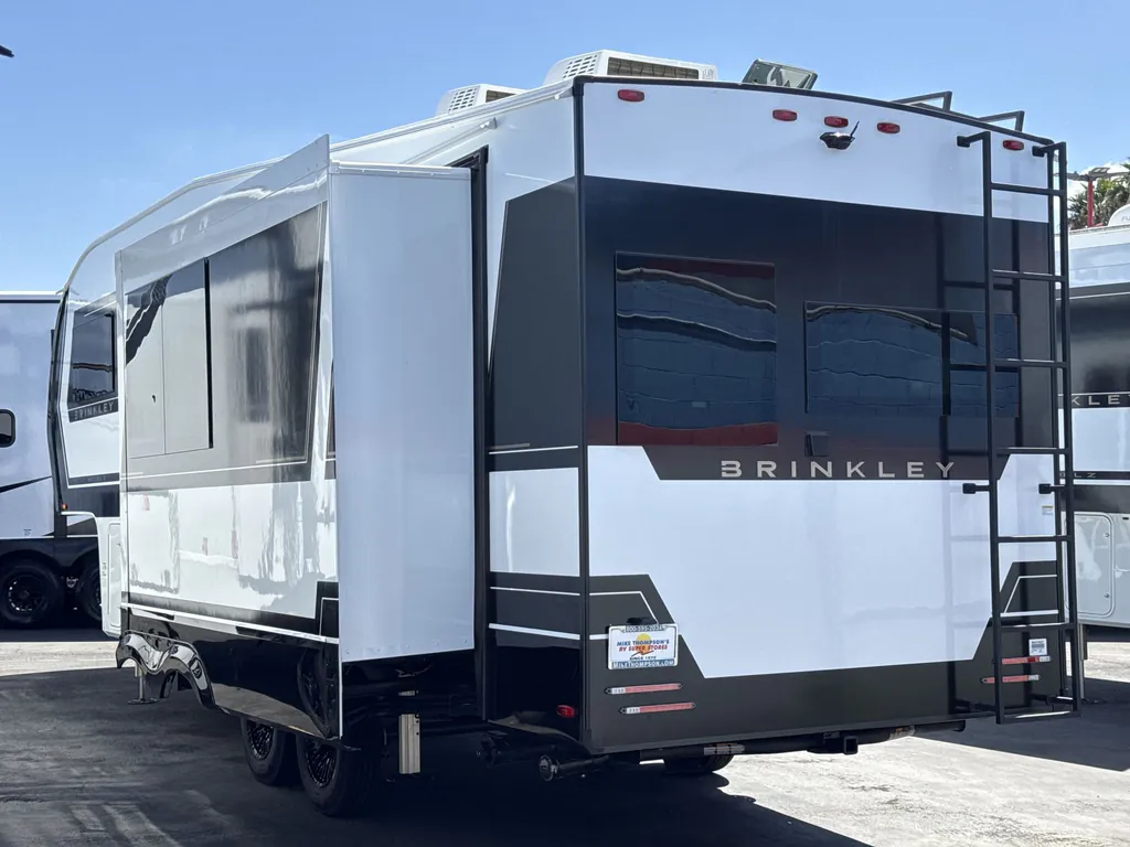 2027 Brinkley Model Z 2680, Photos photo 33