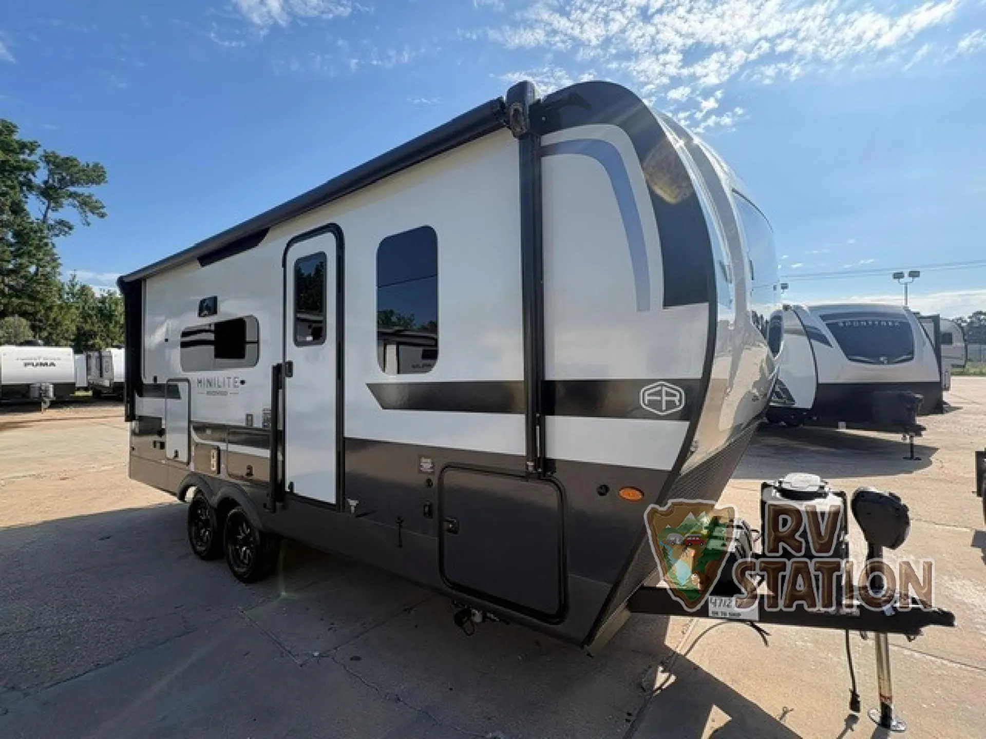 2027 Forest River Rockwood Mini Lite 2213S