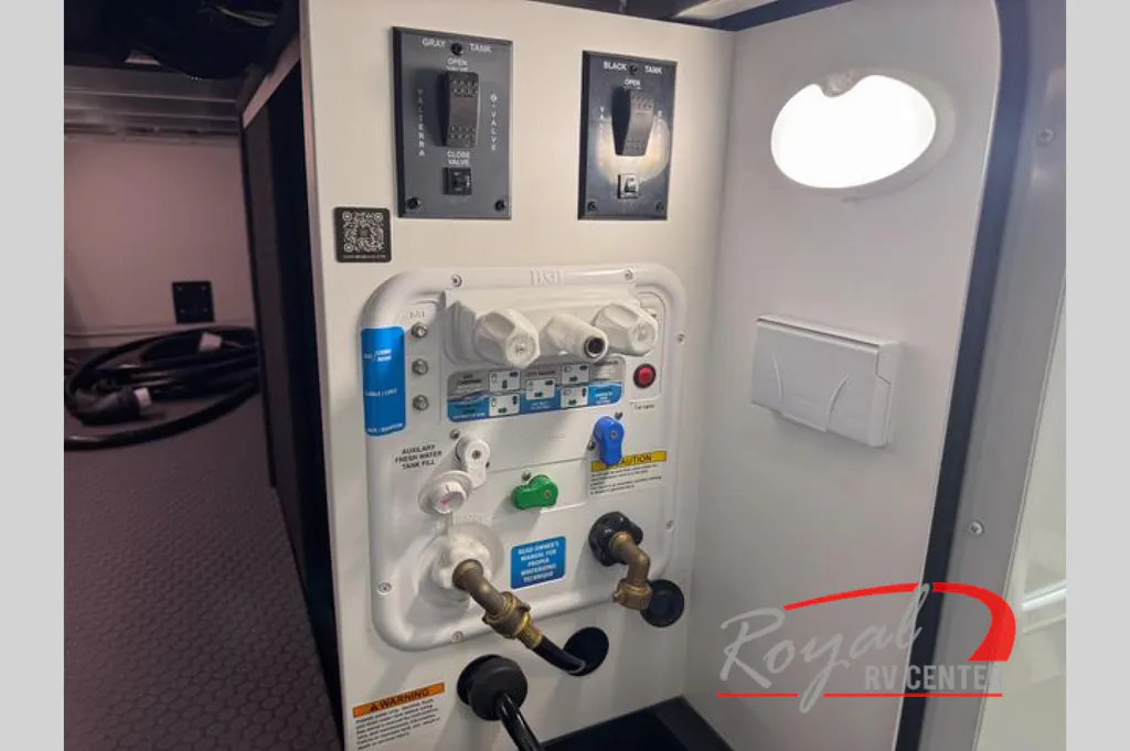 2025 Brinkley Model Z AIR 295, Photos photo 41