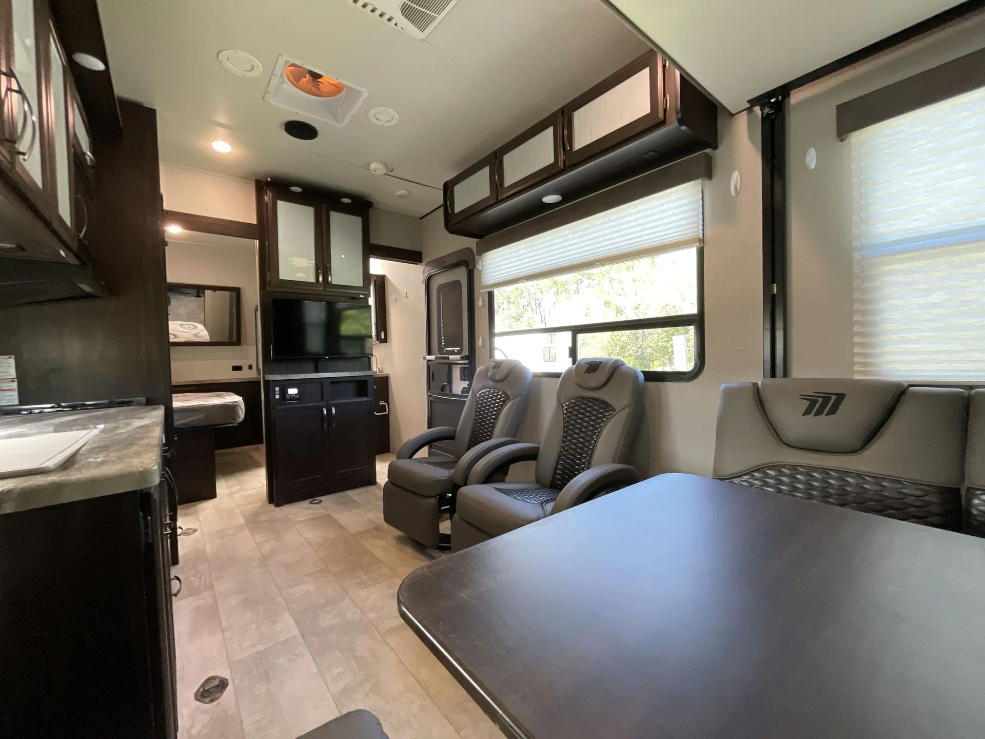 2021 Grand Design Momentum G Class 21G — living area main