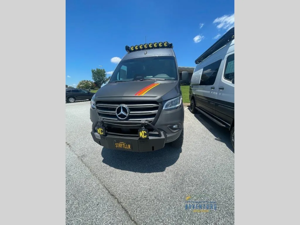 2027 Storyteller Overland Storyteller Overland New   Beast OG - Main photo
