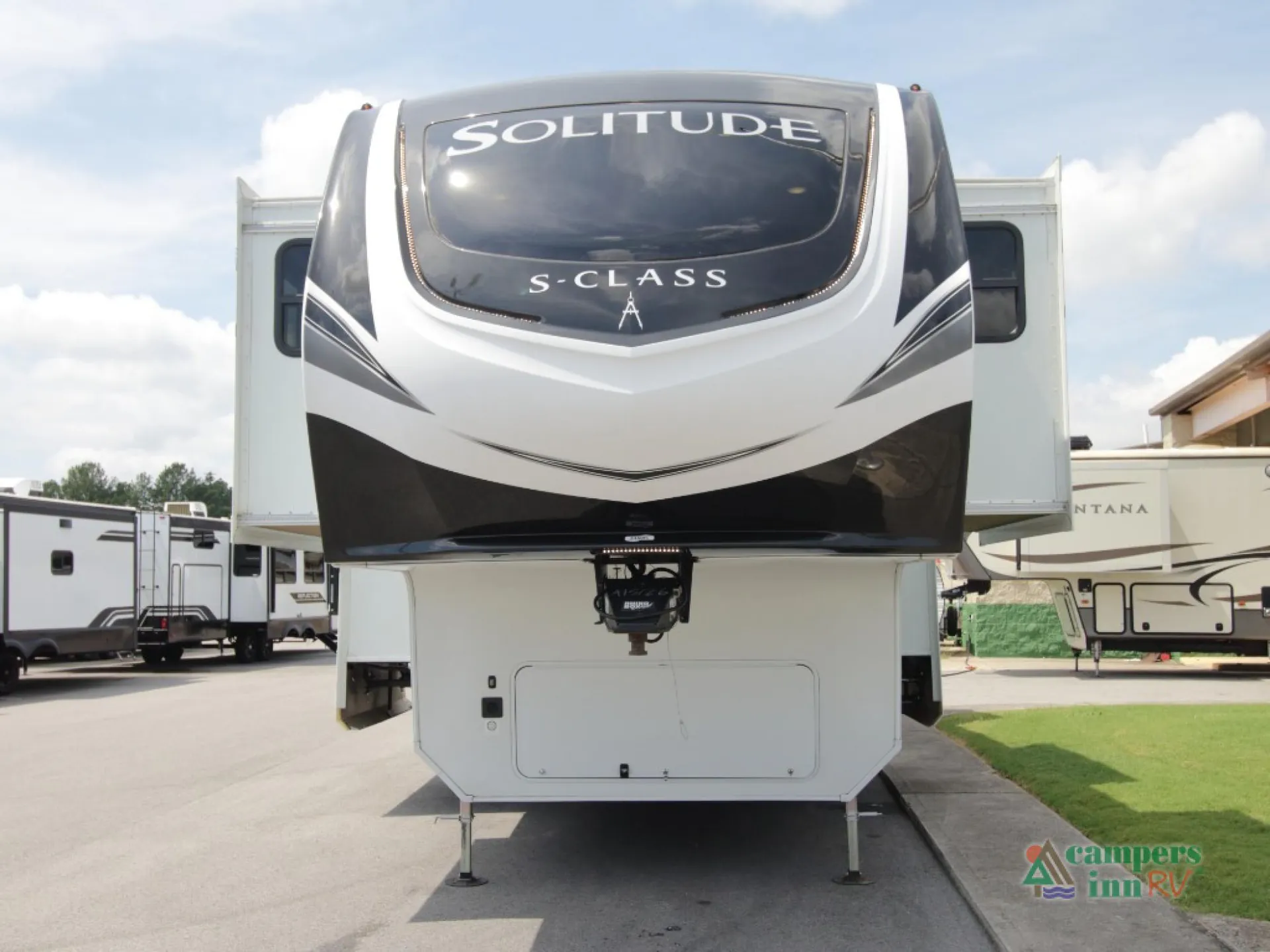 2023 Grand Design Solitude 3460FL - Photo 3