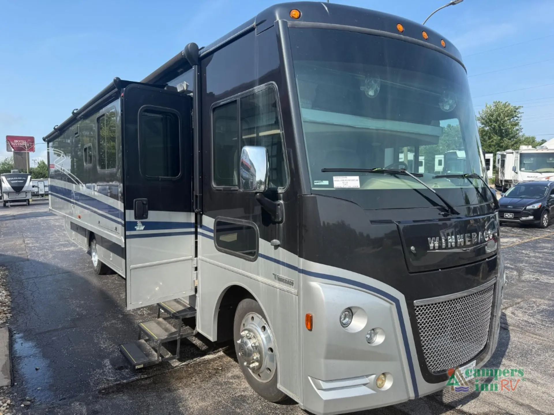 2022 Winnebago Adventurer 36Z - Photo 2