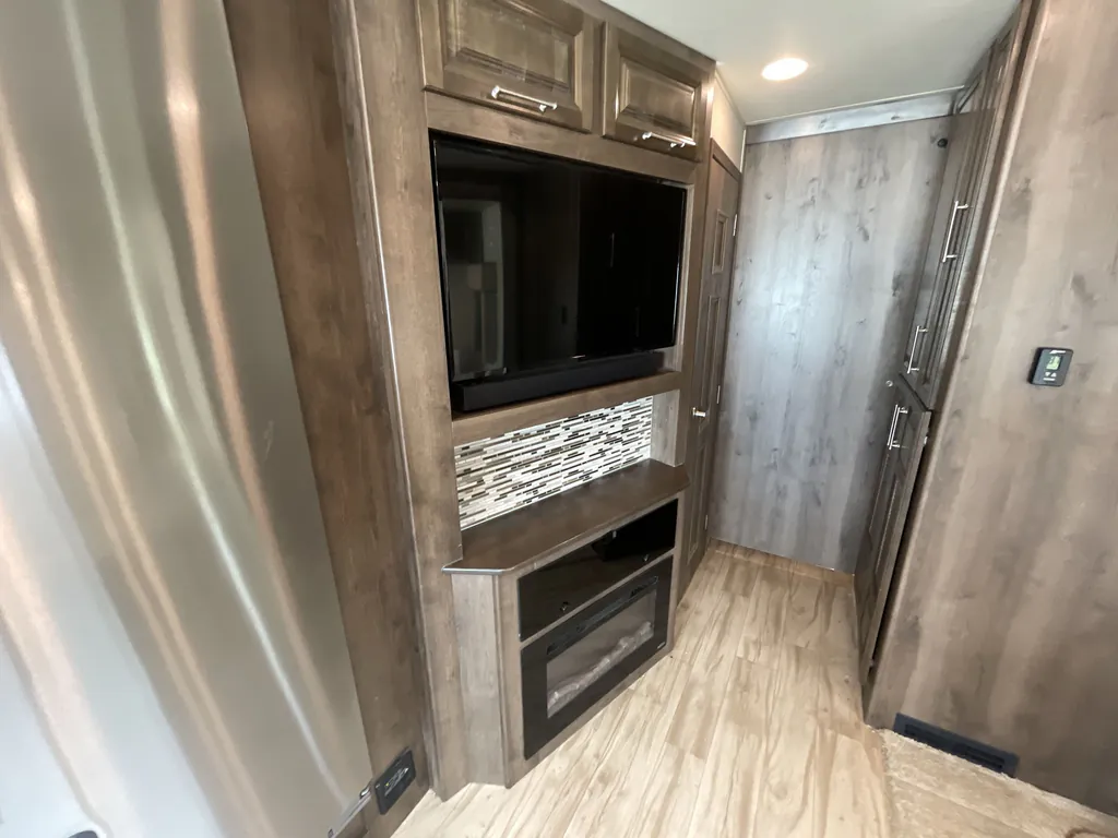 2019 Entegra Coach Emblem 36U, Photos photo 14