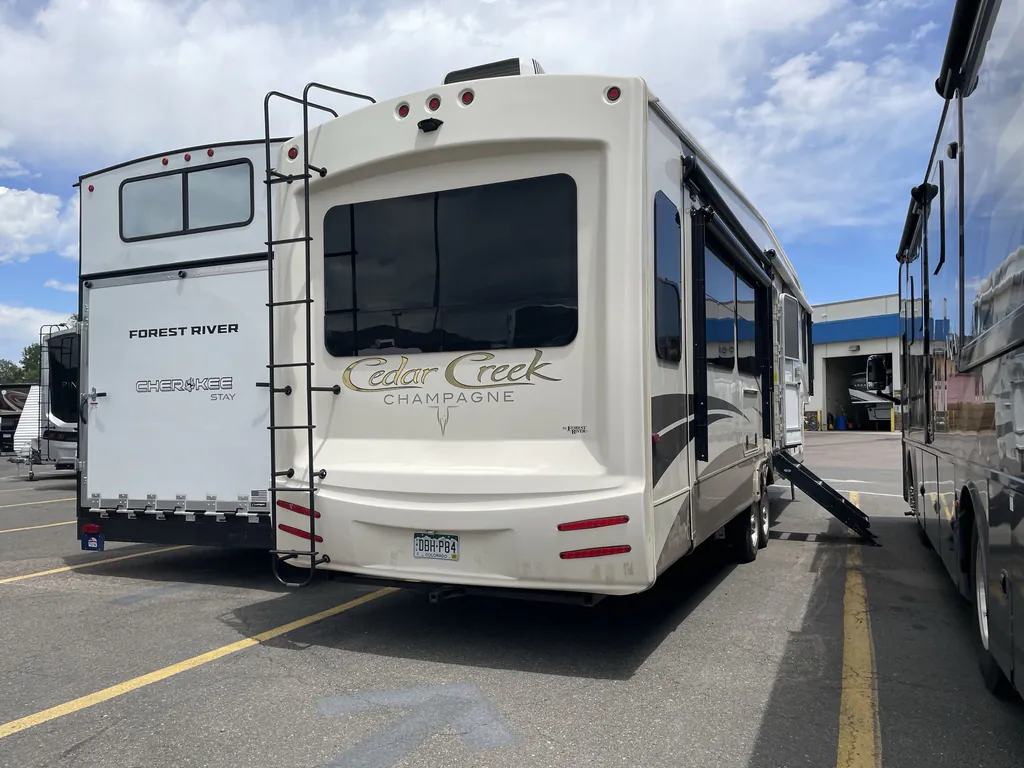 2018 Forest River Cedar Creek 38EL, Photos photo 8
