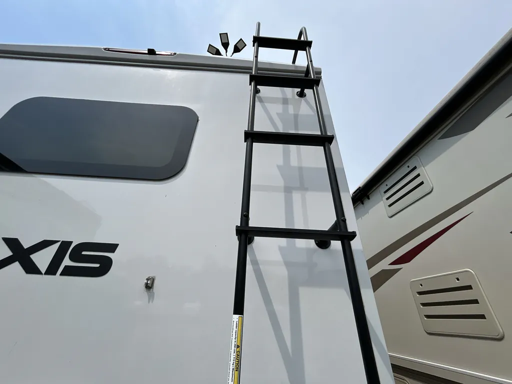 2025 Thor Motor Coach Axis 26.2, Photos photo 35