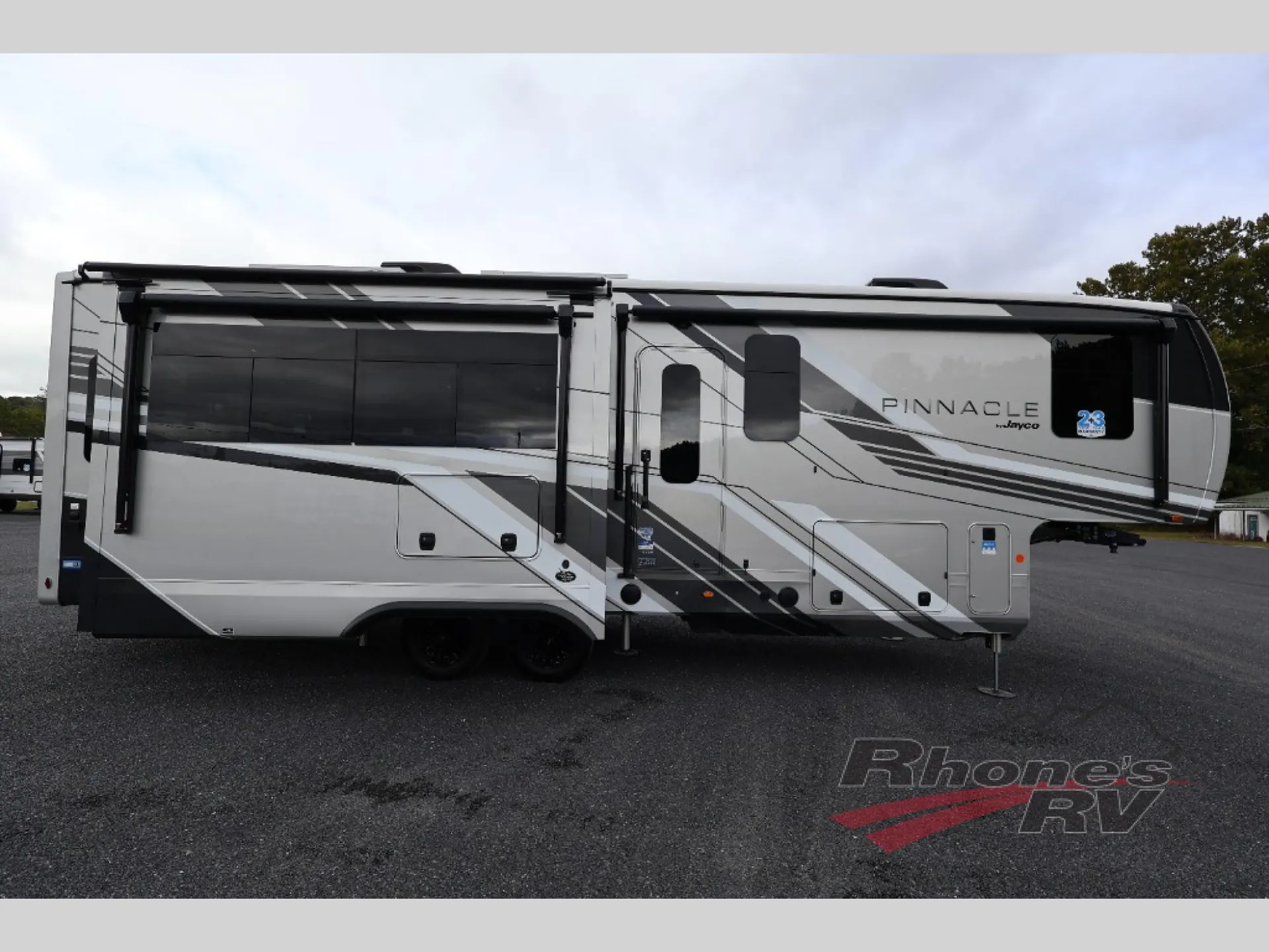 2027 Jayco Pinnacle 32RLTS